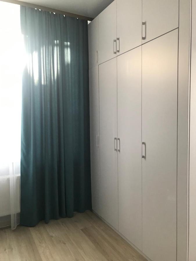 Apart Assistant On Smart Plaza Киев Экстерьер фото