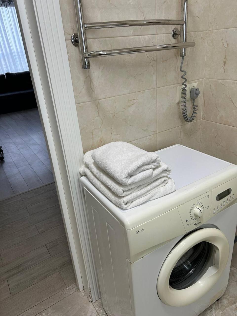 Apart Assistant On Smart Plaza Киев Экстерьер фото